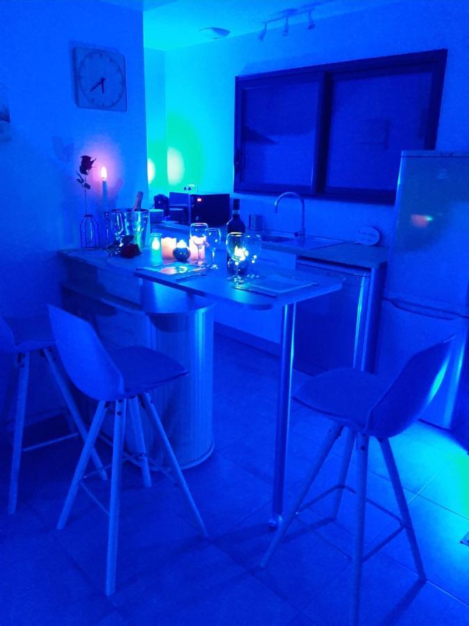 Un Sejour Romantique En Couple Avec Jacuzzi Prive Chromotherapie Jardin Maison Privee Ychoux Ngoại thất bức ảnh